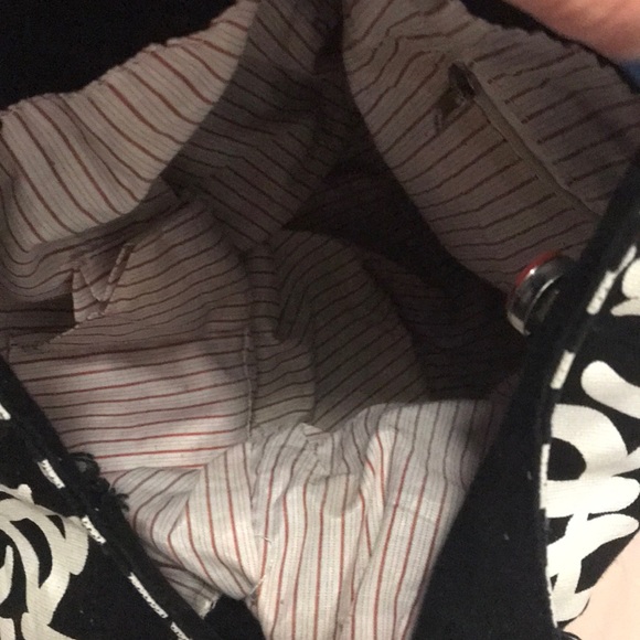 Robin Ruth Aruba Crossbody Bag - Picture 5 of 7